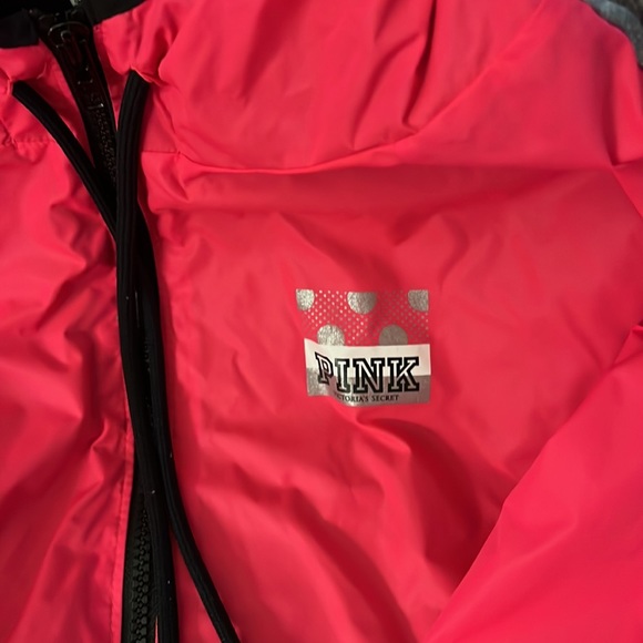 Pink hoodie - Picture 2 of 9